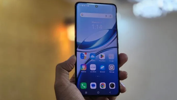 Top 5 Smartphones Under ₹35,000 You Can Buy Right Now Top 5 Smartphones Under ₹35,000 You Can Buy Right Now