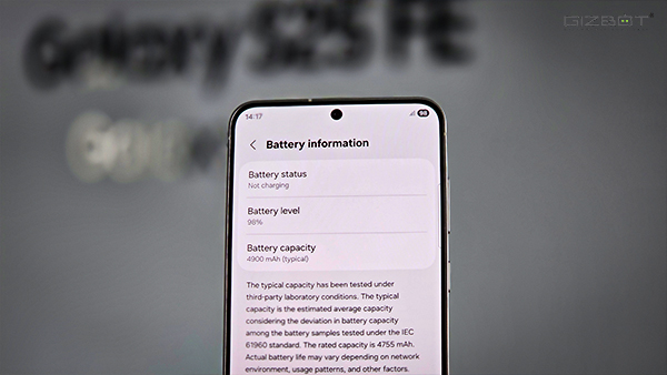 Hands-On With the Samsung Galaxy S25 FE: Subtle Refinements