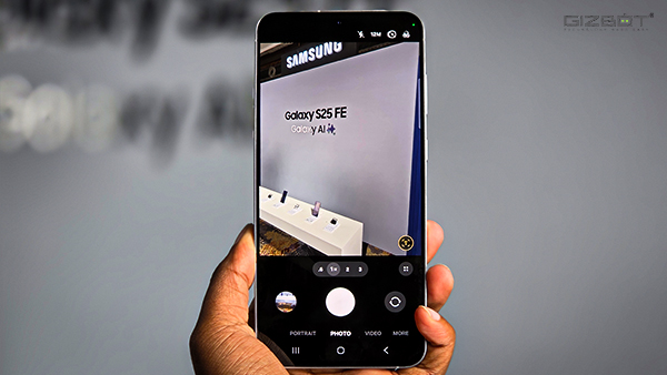 Hands-On With the Samsung Galaxy S25 FE: Subtle Refinements
