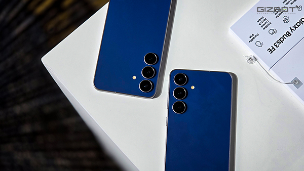 Hands-On With the Samsung Galaxy S25 FE: Subtle Refinements