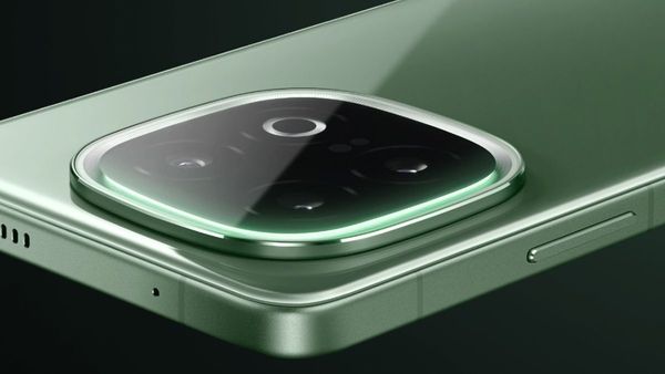 iQOO 15 New Leak Confirms 2K Display, Rear Panel Design Leaked