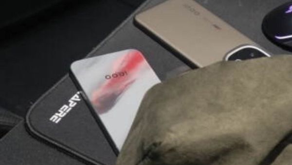 iQOO 15 New Leak Confirms 2K Display, Rear Panel Design Leaked