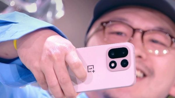 OnePlus 15 Leaks Hint at Camera and Haptics Downgrades