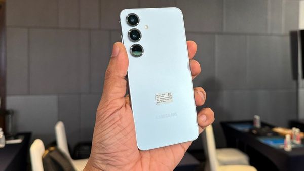 iPhone 17 vs Pixel 10 vs Galaxy S25: Which Flagship Should You Buy?