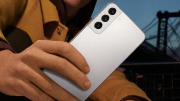 Samsung Rolls Out One UI 8 Update for Galaxy S22 Series