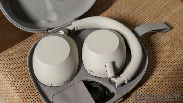 Sony WH-1000XM6 Review: Folding Its Way Back to the Top
