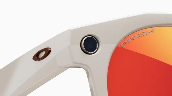 Oakley Meta HSTN Smart Glasses Are Now on Sale in India