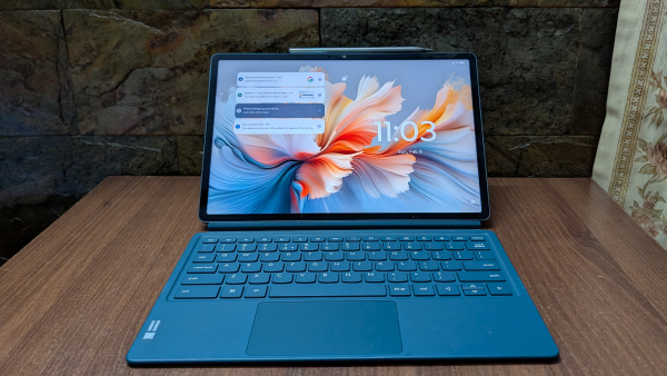 Lenovo Yoga Tab Plus Review: A Capable iPad Alternative with Caveats Lenovo Yoga Tab Plus Review: A Capable iPad Alternative with Caveats