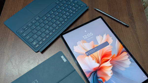 Lenovo Yoga Tab Plus Review: A Capable iPad Alternative with Caveats Lenovo Yoga Tab Plus Review: A Capable iPad Alternative with Caveats