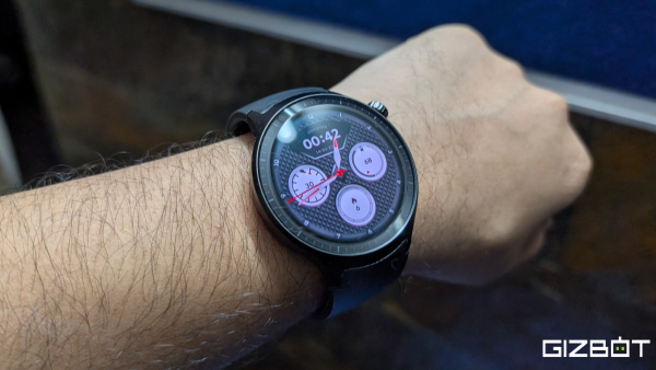 Moto Watch Review: Solid Fundamentals Without the Noise Moto Watch Review: Solid Fundamentals Without the Noise