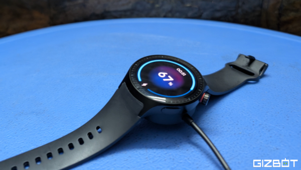 Moto Watch Review: Solid Fundamentals Without the Noise Moto Watch Review: Solid Fundamentals Without the Noise