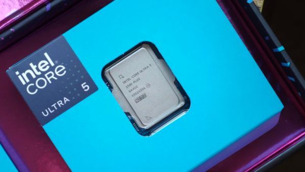 Intel Introduces Core Ultra 7 270K Plus & Core Ultra 5 250K Plus CPUs