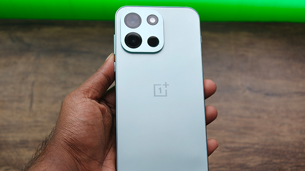OnePlus Nord 6 Review: Design and Build