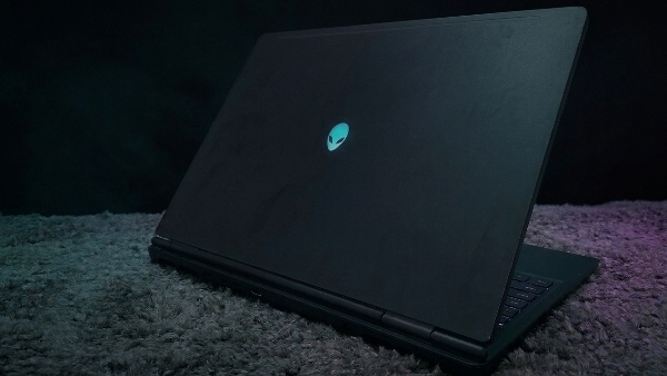 Alienware 16X Aurora Review Alienware 16X Aurora Review