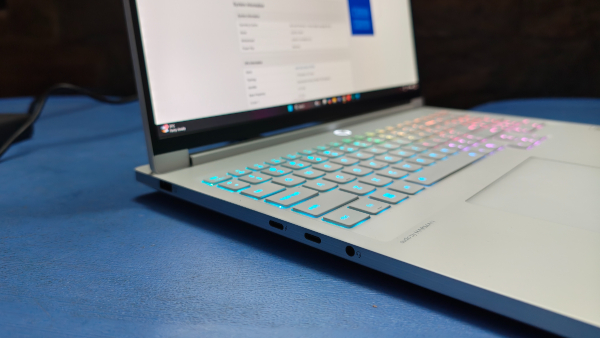 Lenovo Legion 7i (2026) Review: Ports and Connectivity
