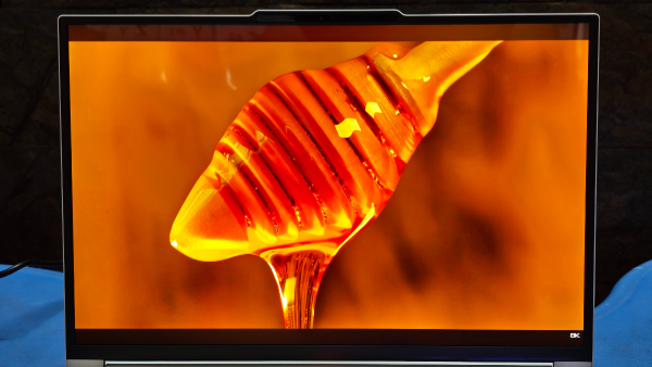 Lenovo Legion 7i (2026) Review: Display
