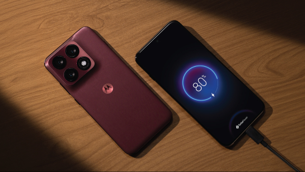 Motorola Edge 70 Pro vs Nothing Phone 4a Pro