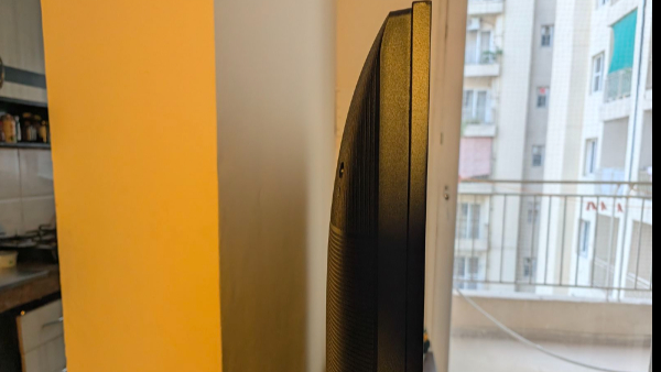Haier P7 Pro 65-inch Review: Design