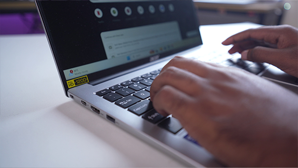 Acer Aspire 5 Review: Keyboard and Trackpad