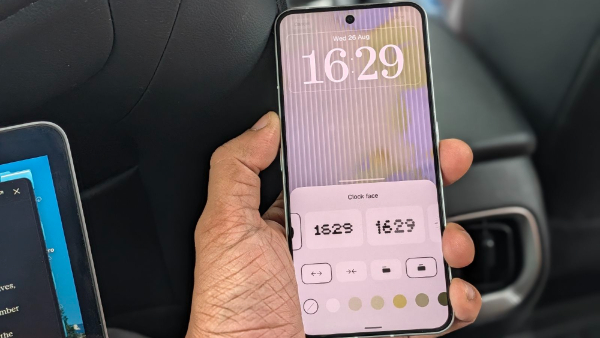 I Tried Nothing OS 5.0, and It's Not the Update You Think