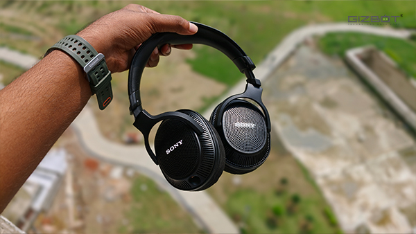 I Used the Sony MDR-MV1 for Video Editing, Here's How It Went I Used the Sony MDR-MV1 for Video Editing, Here's How It Went