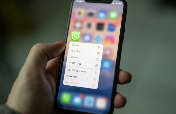 How to Invite People Without a WhatsApp Account to Calls How to Invite People Without a WhatsApp Account to Calls