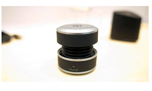 reachargabale-mini-speaker-2