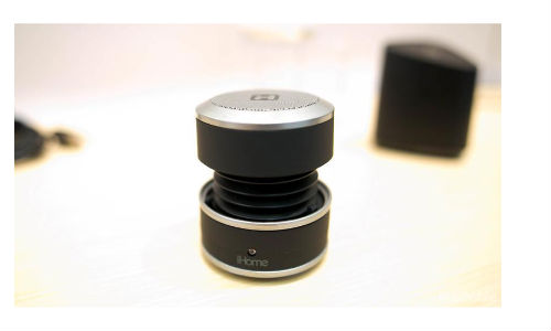rechargeable-mini-speaker1