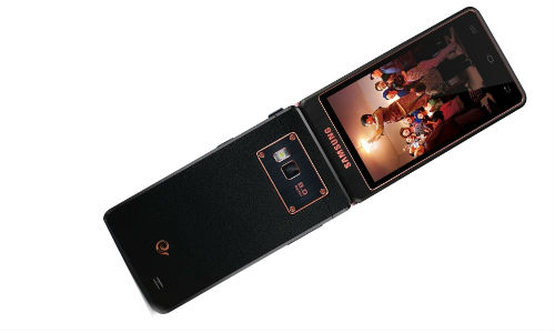 ಡ್ಯುಯೆಲ್‌ ಸ್ಕ್ರೀನ್‌ ಸ್ಮಾರ್ಟ್‌ಫೋನ್‌