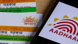 Aadhaar card ಬಳಕೆದಾರರೇ ಗಮನಿಸಿ, ಆನ್‌ಲೈನ್‌ನಲ್ಲಿನ ಈ ಸೇವೆಗಳ ಬಗ್ಗೆ ತಿಳಿದಿದೆಯಾ?