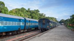 IRCTC ತಾತ್ಕಾಲಿಕ ಸ್ಥಗಿತ!..ರೈಲು ಟಿಕೆಟ್ ಬುಕ್‌ ಮಾಡಲು ಹೀಗೆ ಮಾಡಿ!