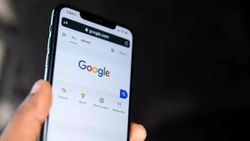 Google Chrome: ನೀವು ಫೋನ್‌ನಲ್ಲಿ ಗೂಗಲ್‌ ಕ್ರೋಮ್‌ ಬಳಕೆ ಮಾಡುತ್ತೀರಾ? ಹಾಗಿದ್ರೆ ಈ ಸುದ್ದಿ ಓದಿ.. 