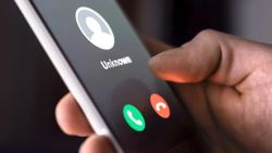 Scam calls: ಸ್ಕ್ಯಾಮ್‌ ಕರೆಗಳಿಗೆ ಗುಡ್‌ ಬೈ ಹೇಳಿ: ನಮ್ಮನ್ನೆಲ್ಲಾ ರಕ್ಷಣೆ ಮಾಡಲಿವೆ ಚಕ್ಷು ಹಾಗೂ ಡಿಐಪಿ!