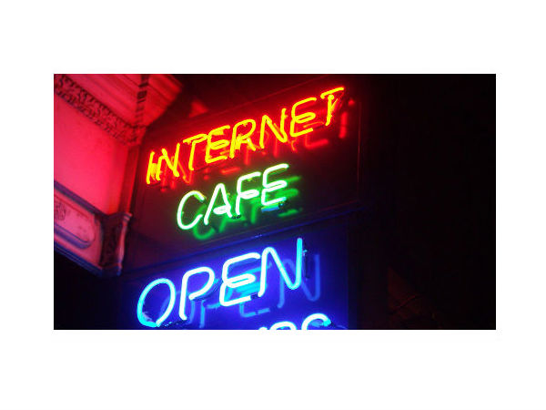 ಸೈಬರ್ ಕೇಂದ್ರಗಳಲ್ಲಿಮತ್ತು ಪಬ್ಲಿಕ್ ವೈಫೈ ಬಳಸುವಾಗ ಎಚ್ಚರವಾಗಿರಿ : ಸೈಬರ್ ಕೇಂದ್ರಗಳಲ್ಲಿಮತ್ತು ಪಬ್ಲಿಕ್ ವೈಫೈ ಬಳಸುವಾಗ ಎಚ್ಚರವಾಗಿರಿ :