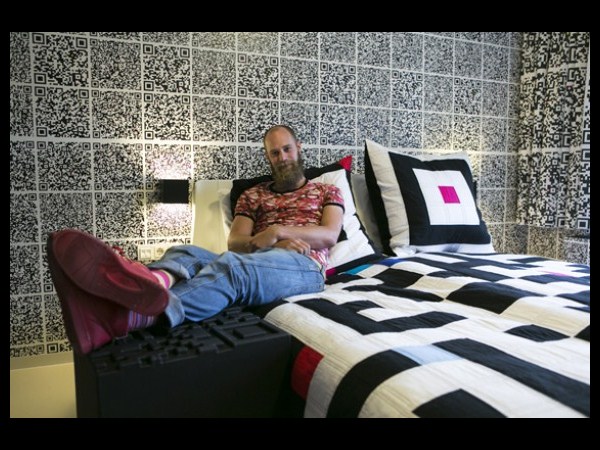 ಹೋಟೆಲ್‌ನಲ್ಲೊಂದು ಅಶ್ಲೀಲ ರೂಮ್‌ 