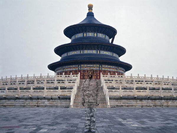 ಚಿತ್ರದೊಳಗೊಬ್ಬ ಅದೃಶ್ಯ ಮಾನವ ..!