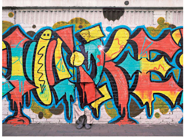 ಚಿತ್ರದೊಳಗೊಬ್ಬ ಅದೃಶ್ಯ ಮಾನವ ..!