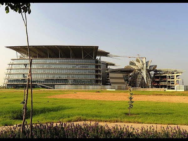  ಚೆನ್ನೈನ ಟಾಟಾ ಕ್ಯಾಂಪಸ್‌ನಲ್ಲಿ ಸುತ್ತಾಡಿ