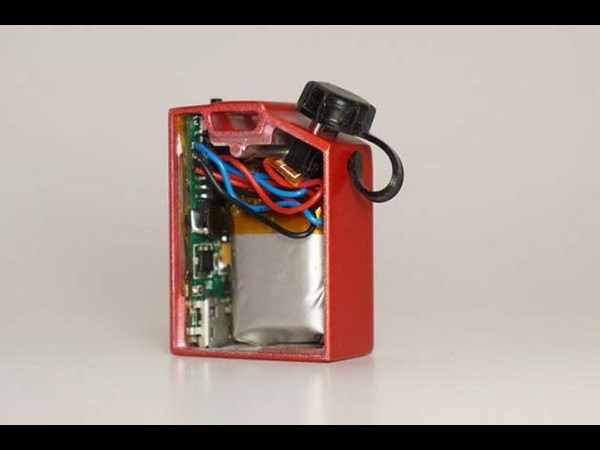 ವಿಶ್ವದ  ಪುಟ್ಟ ಮೊಬೈಲ್‌ ಚಾರ್ಜರ್‌