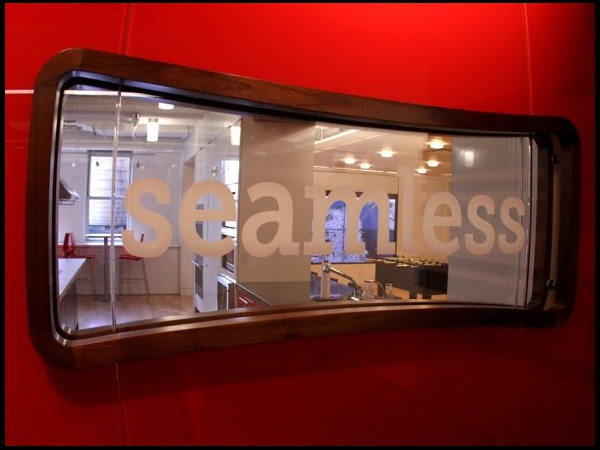 ಸೀಮ್‌ಲೆಸ್‌ ಕಂಪೆನಿಯ ಸುಂದರ ಫೋಟೋಗಳು