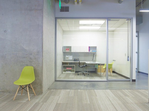 ಏನ್‌ ಚೆಂದ ಈ  ಅಡೋಬ್ ಆಫೀಸ್‌