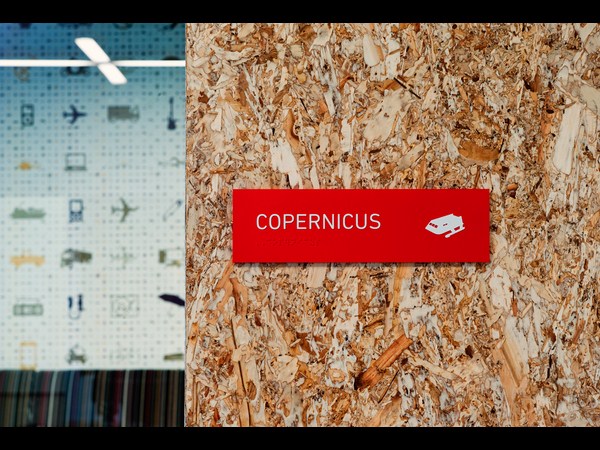 ಸುಂದರ ಎಓಎಲ್‌ ಆಫೀಸ್‌ ನೋಡಿ