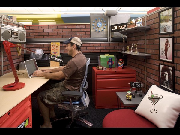 ಸುಂದರ ಕಾರ್ಟೂನ್‌ ನೆಟ್‌ವರ್ಕ್‌ ಆಫೀಸ್‌ 