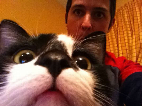 ಕ್ಯಾಮೆರಾಕ್ಕೆ ನನ್ನ ಫೋಸ್ ಹೇಗಿದೆ ? ಕ್ಯಾಮೆರಾಕ್ಕೆ ನನ್ನ ಫೋಸ್ ಹೇಗಿದೆ ?