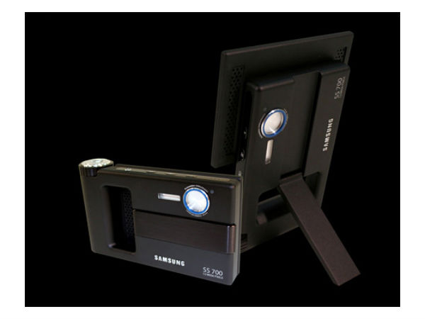 Samsung SS700 by Jin Woo Han