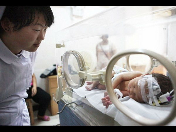  ಟಾಯ್ಲೆಟ್ ಪೈಪ್‌ನಲ್ಲಿ ಸಿಕ್ಕಿಬಿದ್ದ ಮಗುವನ್ನು ರಕ್ಷಣೆ ಮಾಡಿದ್ದು ಹೇಗೆ ?