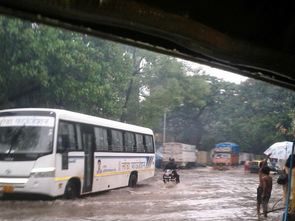  ವರುಣನ ಆರ್ಭಟ,ಮುಂಬೈ ತತ್ತರ