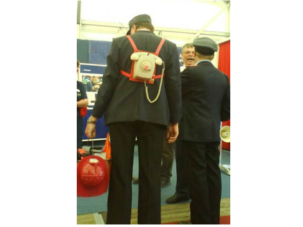 ಮೊಬೈಲ್ ಜಗತ್ತಿನ ಸ್ವಾರಸ್ಯಕರ ಫೋಟೋಗಳು ಮೊಬೈಲ್ ಜಗತ್ತಿನ ಸ್ವಾರಸ್ಯಕರ ಫೋಟೋಗಳು