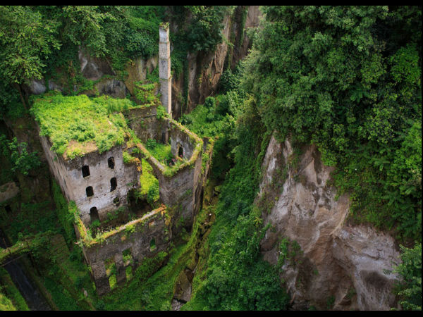 ನ್ಯಾಷನಲ್ ಜಿಯೋಗ್ರಾಫಿಕ್ ಟ್ರಾವೆಲ್ ಮ್ಯಾಗಜಿನ್ ಫೋಟೋ ಸ್ಪರ್ಧೆ -2013 ನ್ಯಾಷನಲ್ ಜಿಯೋಗ್ರಾಫಿಕ್ ಟ್ರಾವೆಲ್ ಮ್ಯಾಗಜಿನ್ ಫೋಟೋ ಸ್ಪರ್ಧೆ -2013