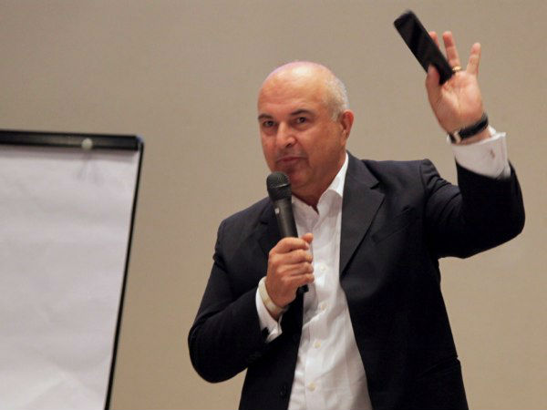 ಎಲ್‌ಜಿ: ವಿಶ್ವದ ತೆಳ್ಳಗಿನ ಎಚ್‌ಡಿ ಸ್ಮಾರ್ಟ್‌ಫೋನ್‌ ಪ್ಯಾನೆಲ್‌